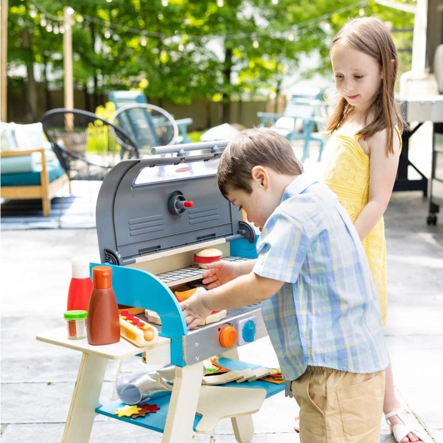 Wooden Deluxe Barbecue Grill, Smoker and Pizza Oven Playset, Ages 3+ Y6U0 - product image 3