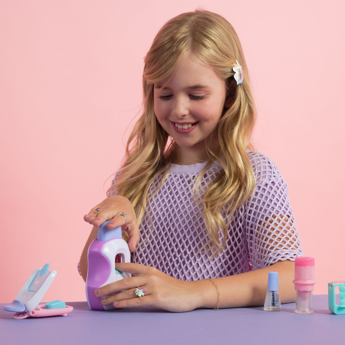 Maker, GO GLAM Studio Nail Kit, Style 200 Nails, 4 Designs, 2 Polish Applicators & Mask, Ages 7+ Z7D9 - product image 4